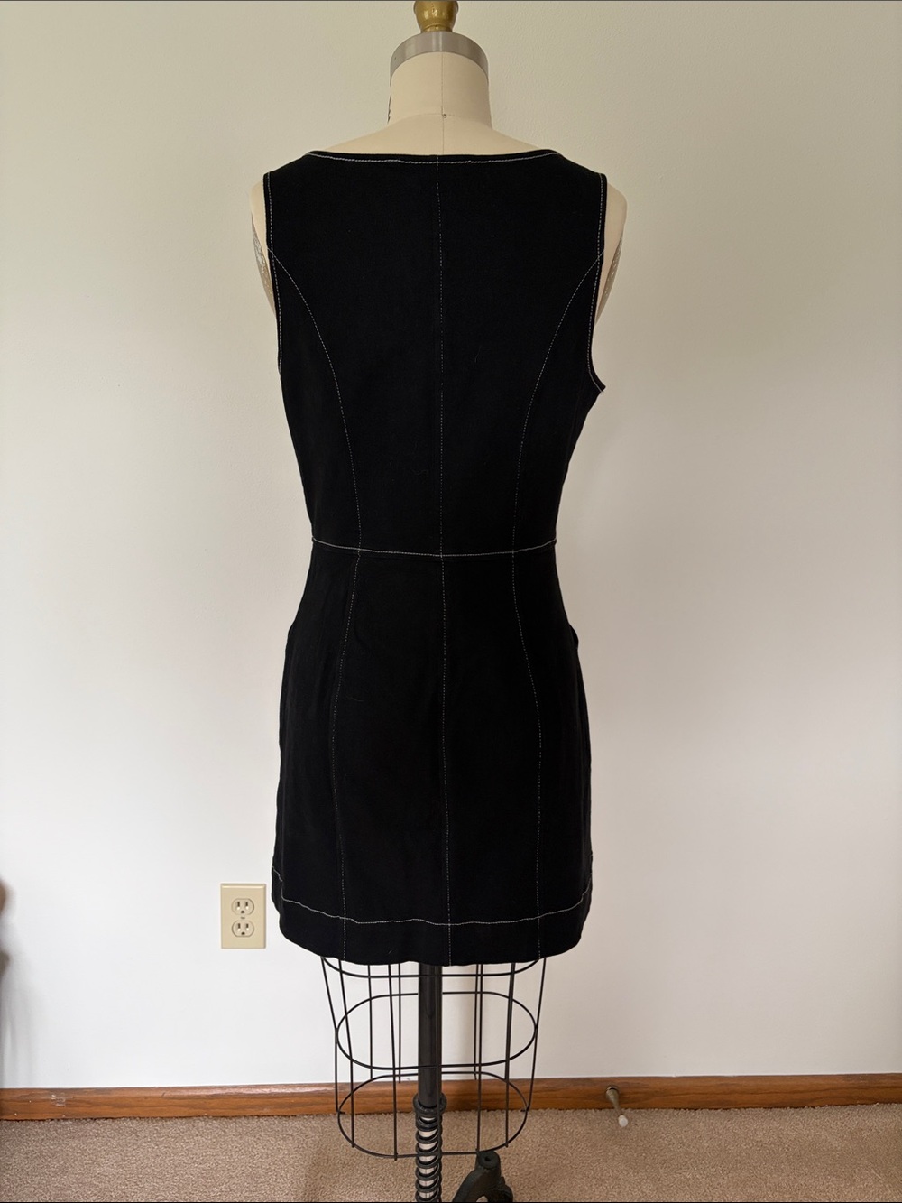 ModCloth Black Snap-Front Sleeveless Dress - Picture 5 of 6